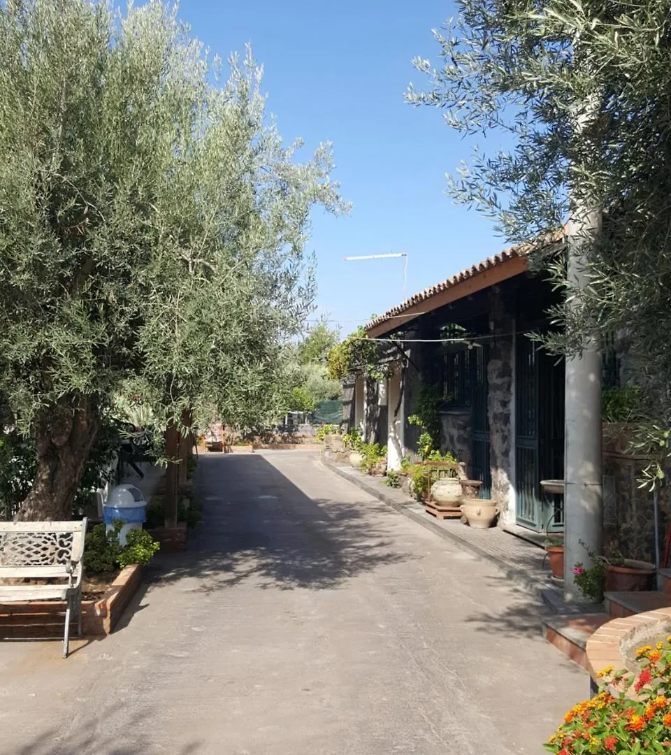 Bed and Breakfast Acquarossabed Belpasso